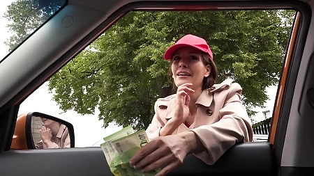 Skinny amateur slut Mia Moone gives up her pussy for some cash