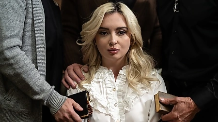 Blonde spinner Lexi Lore gets spit roasted in the living room